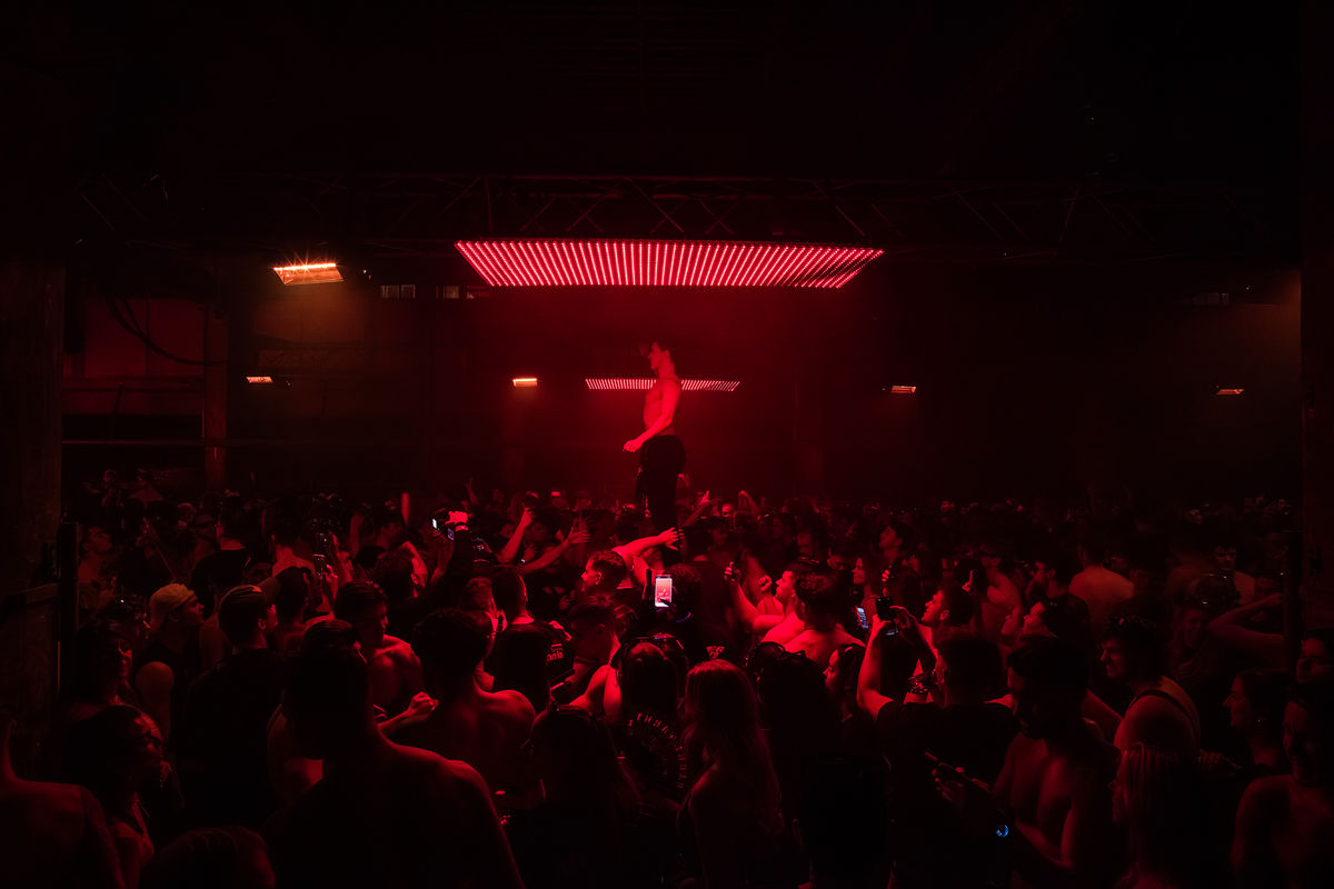 Loading... just a sec